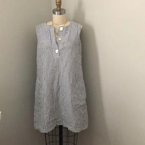 Blue and White Seersucker Trapeze Dress pockets